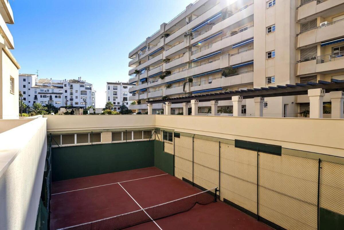 Puerto Banus Con Parking & Piscina.